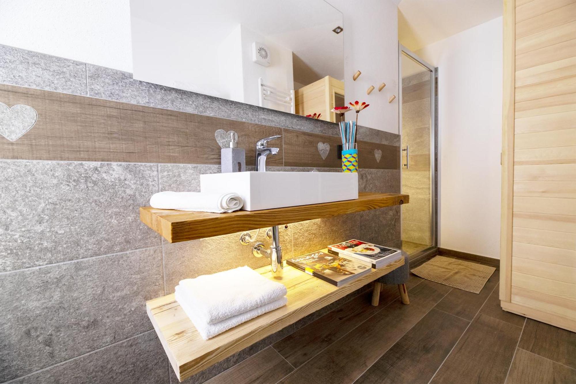 Fenat Aparthotel Introd Luaran gambar